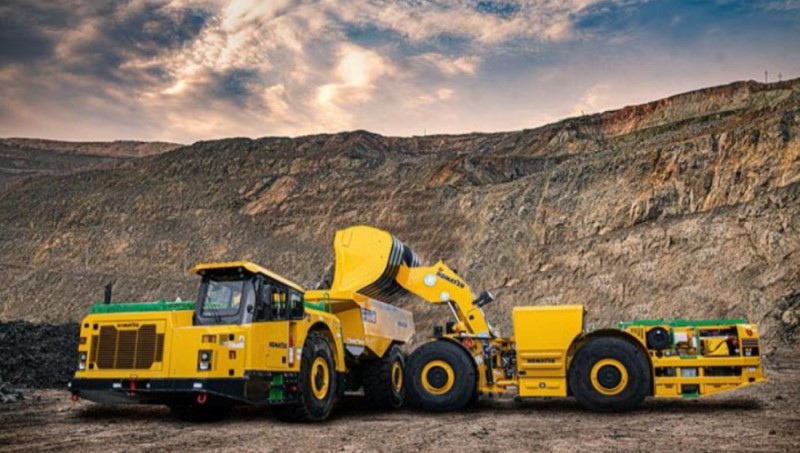 Batam excavator parts supplier for heavy equipment industrial procurement and MRO support